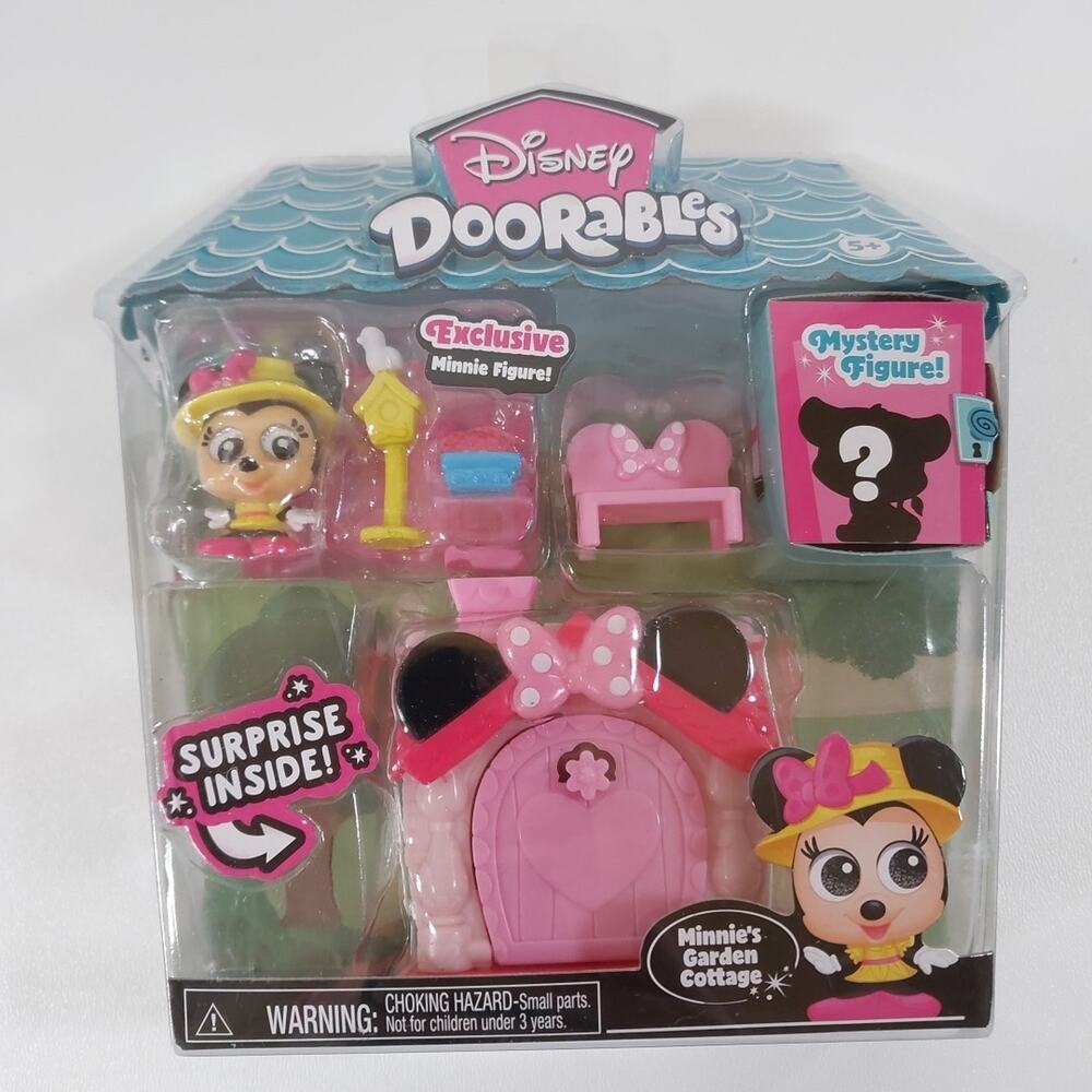 Disney Doorables Mini Stak Minnie’s Garden Cottage and 1 Mystery Figure‎